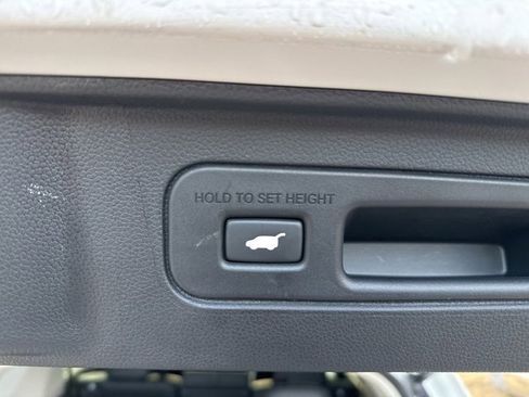 Certified 2025 Honda Pilot Elite image 10