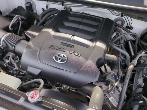 Used 2021 Toyota Tundra SR5 w/ SR5 Upgrade Package AWD/4WD image 33