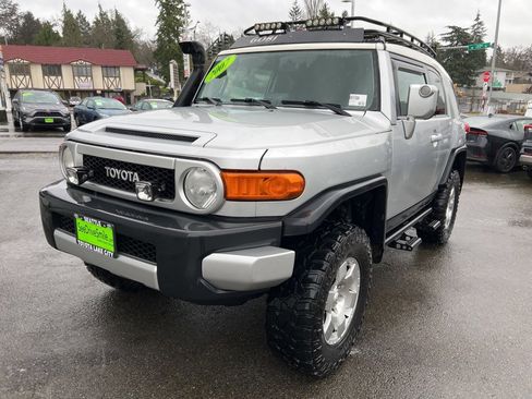 Used 2007 Toyota FJ Cruiser 4WD image 8