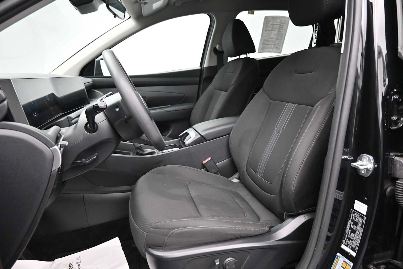 Used 2025 Hyundai Tucson SEL AWD/4WD image 13