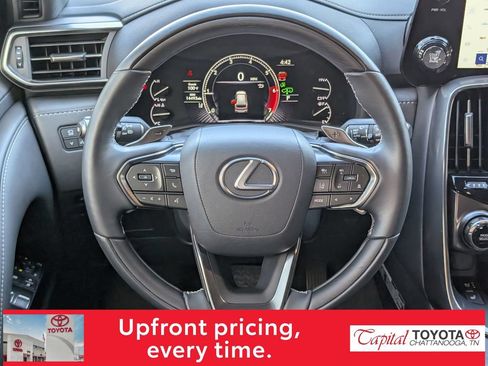 Used 2024 Lexus LX 600 4WD w/ Appearance Package image 18