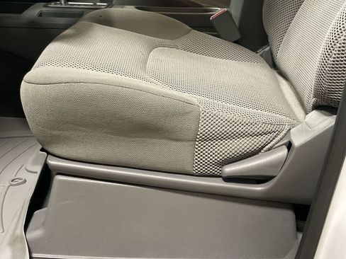 Used 2019 Nissan Frontier SV RWD image 13