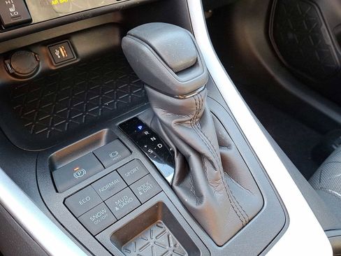 New 2025 Toyota RAV4 XLE image 15