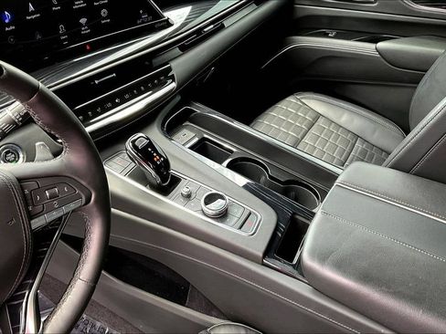 Used 2023 Cadillac Escalade V w/ LPO, ONYX Package AWD/4WD image 18
