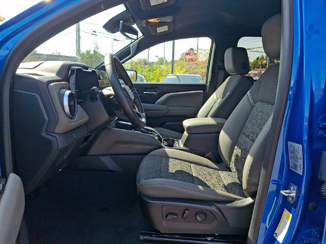 Used 2023 Chevrolet Colorado ZR2 AWD/4WD image 13