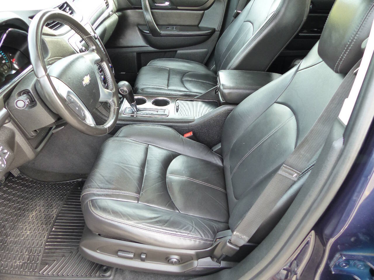 Used 2017 Chevrolet Traverse LT AWD/4WD image 16