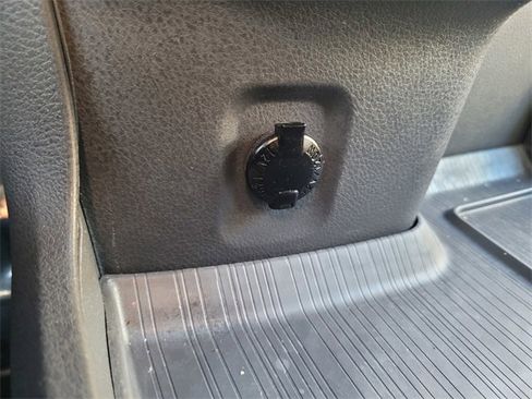 Used 2024 Toyota Sienna XSE image 26