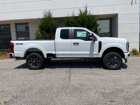 New 2026 Ford F250 XL w/ STX Appearance Package AWD/4WD image 5
