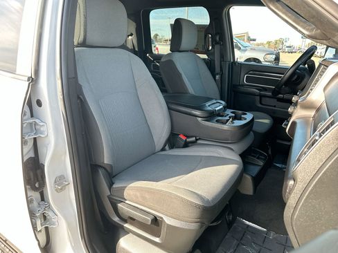Used 2024 RAM 3500 Big Horn image 23