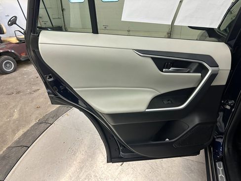 Used 2021 Toyota RAV4 XLE image 24