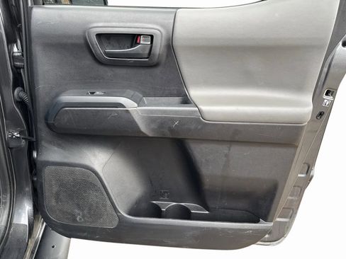 Used 2020 Toyota Tacoma SR image 25