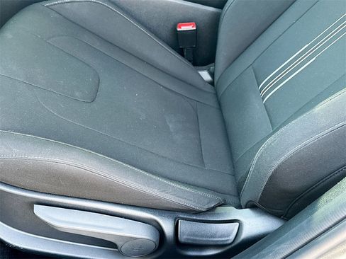 Used 2024 Hyundai Elantra SEL image 9