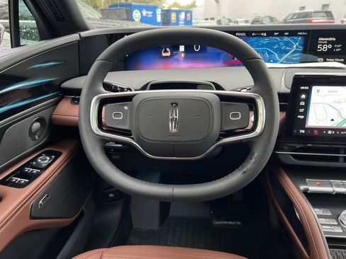 New 2026 Lincoln Nautilus Reserve w/ Jet Appearance Package AWD/4WD image 18