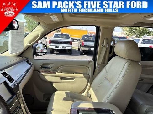 Used 2013 Cadillac Escalade 4WD Hybrid image 13