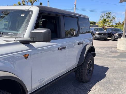 New 2026 Ford Bronco Badlands image 9