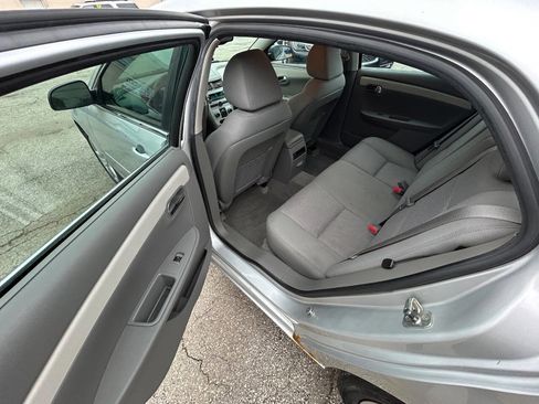 Used 2010 Chevrolet Malibu LS image 8