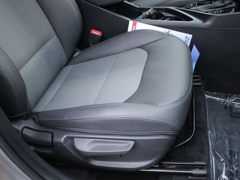 Used 2023 Kia Niro EX image 25