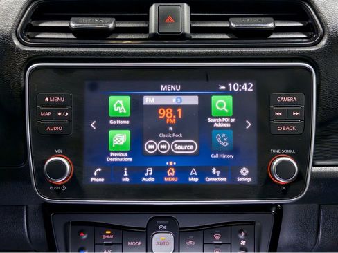 Used 2021 Nissan Leaf SV w/ SV Technology Package image 11