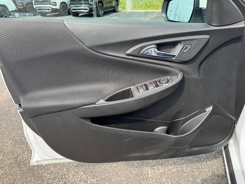 Used 2022 Chevrolet Malibu LT FWD image 9