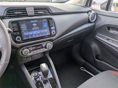 New 2025 Nissan Versa SR w/ Trunk Package image 20
