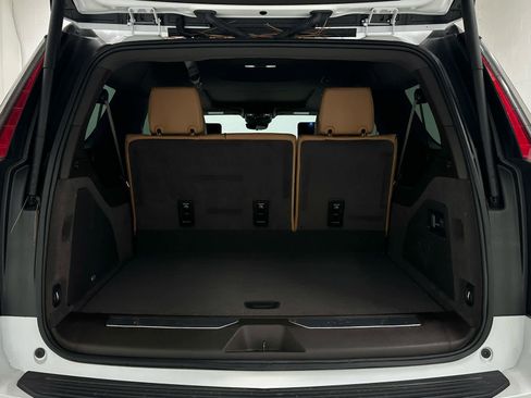 Used 2024 Cadillac Escalade ESV Sport w/ LPO, ONYX Package image 49