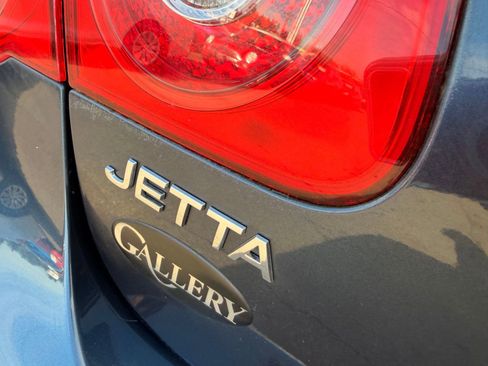 Used 2005 Volkswagen Jetta 2.5 image 9