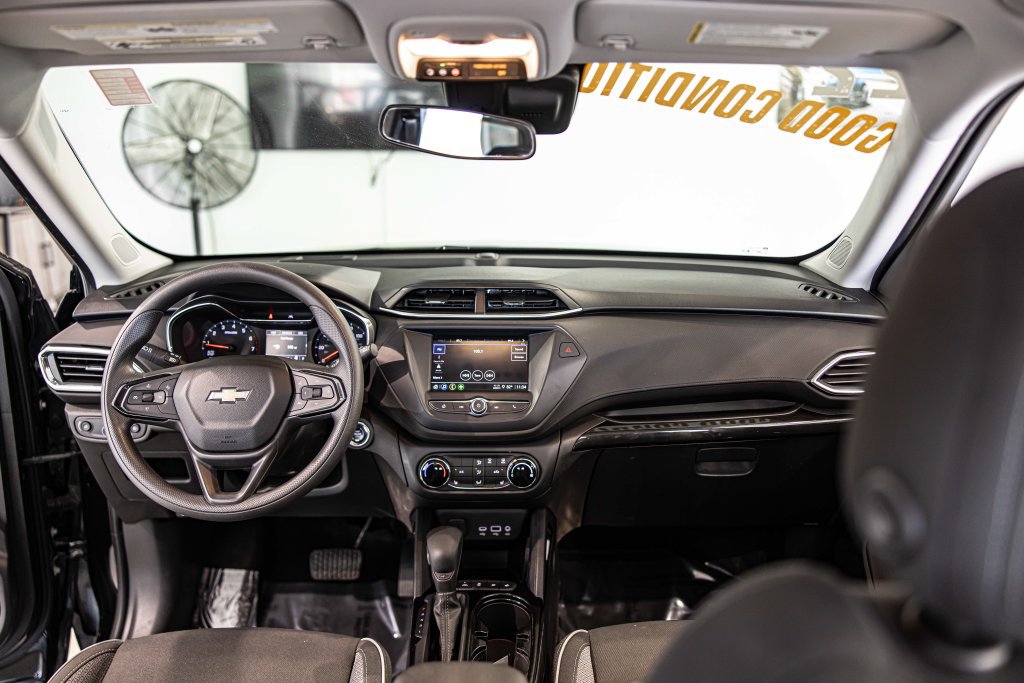 Used 2022 Chevrolet TrailBlazer LT FWD image 34