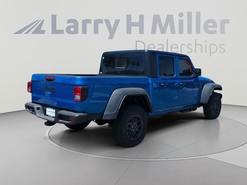 New 2026 Jeep Gladiator Sport AWD/4WD image 5