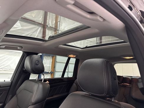 Used 2016 Mercedes-Benz GL 450 4MATIC image 52