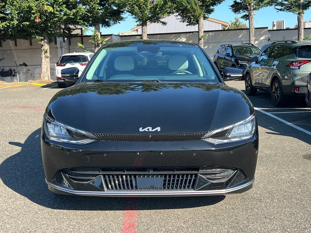 Used 2023 Kia EV6 Wind w/ Wind Technology Package AWD/4WD image 4