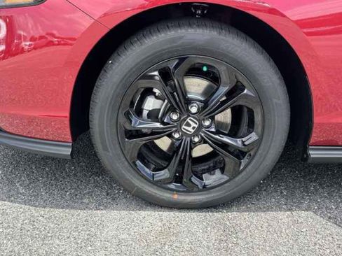 New 2025 Honda Accord SE image 32