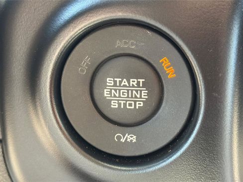 Used 2021 Jeep Wrangler Unlimited Sport AWD/4WD image 32