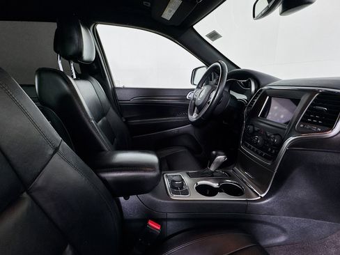 Used 2018 Jeep Grand Cherokee Limited image 28