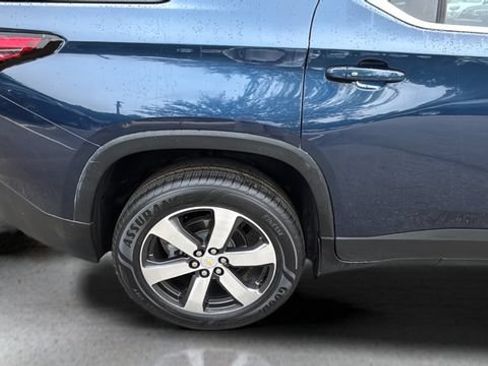 Used 2022 Chevrolet Traverse LT w/ LT Premium Package FWD image 36