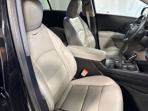 Used 2023 Cadillac XT4 Premium Luxury AWD/4WD image 28