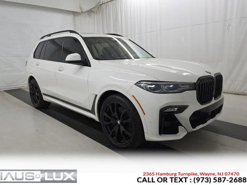 Used 2020 BMW X7 M50i w/ Dynamic Handling Package AWD/4WD image 1