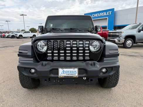 Used 2022 Jeep Wrangler Sport AWD/4WD image 2