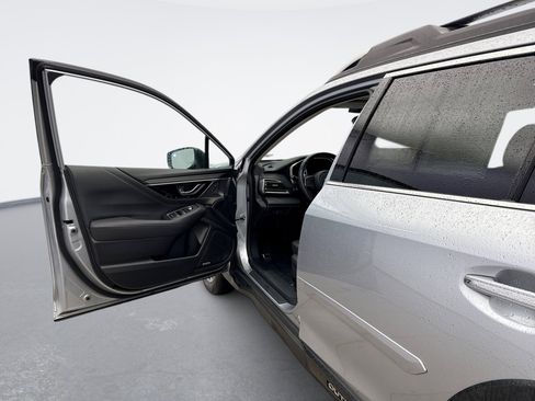 Used 2024 Subaru Outback Touring XT image 9