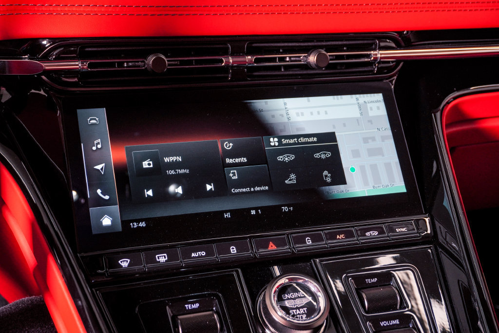 Used 2024 Aston Martin DB12 Coupe RWD image 28