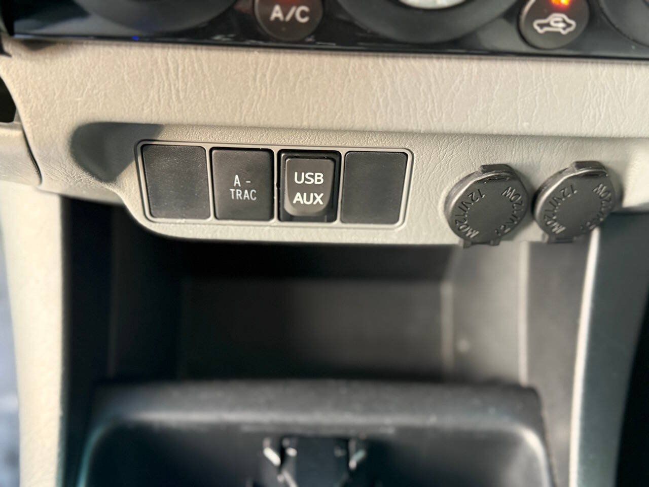 Used 2015 Toyota Tacoma TRD Pro w/ Off Road Towing Package AWD/4WD image 21