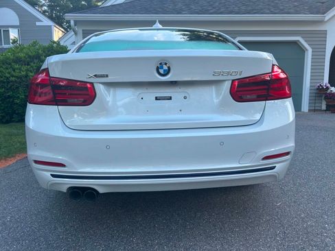 Used 2018 BMW 330i xDrive Sedan w/ Premium Package AWD/4WD image 20