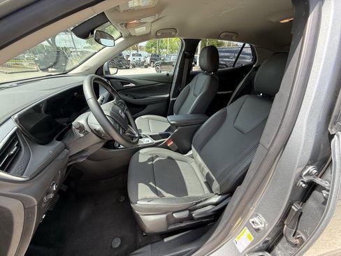 Used 2025 Buick Encore GX Preferred image 23