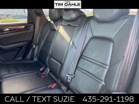 Used 2019 Porsche Cayenne S w/ Premium Plus Package AWD/4WD image 20