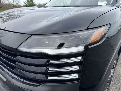 Used 2025 Nissan Kicks SV image 38