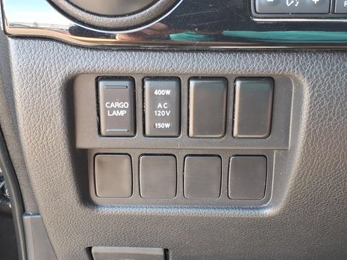 Used 2020 Nissan Titan SV w/ SV Convenience Package AWD/4WD image 16