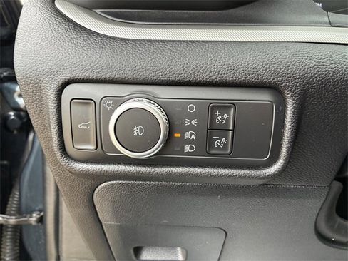 Certified 2022 Ford Explorer XLT w/ Equipment Group 202A image 25