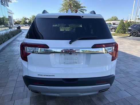Used 2021 GMC Acadia SLT w/ Preferred Package FWD image 3