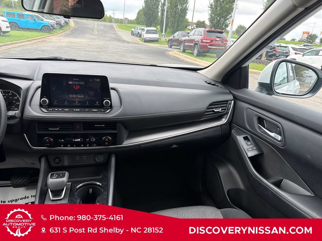 Certified 2024 Nissan Rogue SV FWD image 30