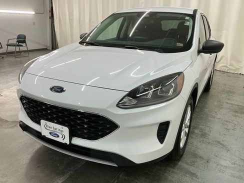 Used 2022 Ford Escape SE image 7