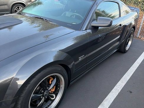 Used 2007 Ford Mustang GT RWD image 2